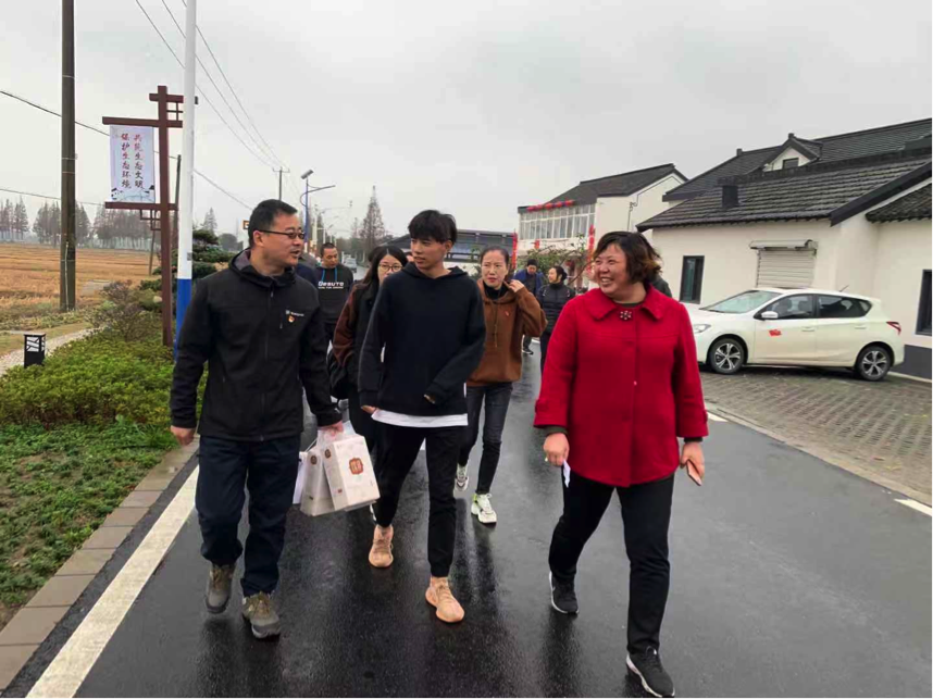 磊諾公司蓮湖村慰問(wèn)老人黨建活動(dòng)(圖3)
