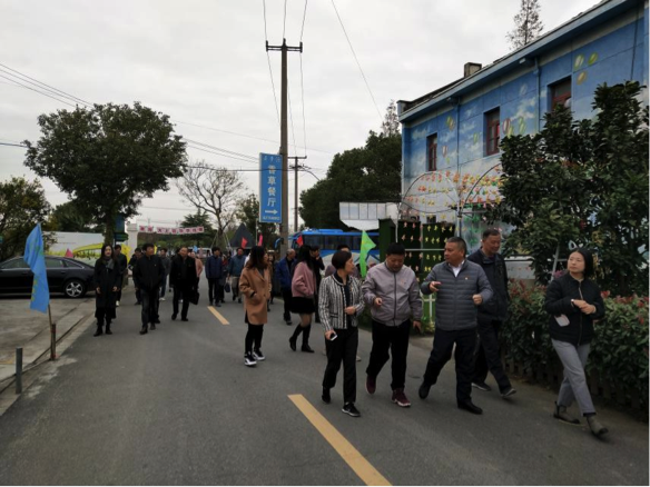 青浦應(yīng)急局、青浦聯(lián)通和磊諾公司“共建美麗鄉(xiāng)村、打造和諧家園”聯(lián)建活動(dòng)舉辦(圖2)